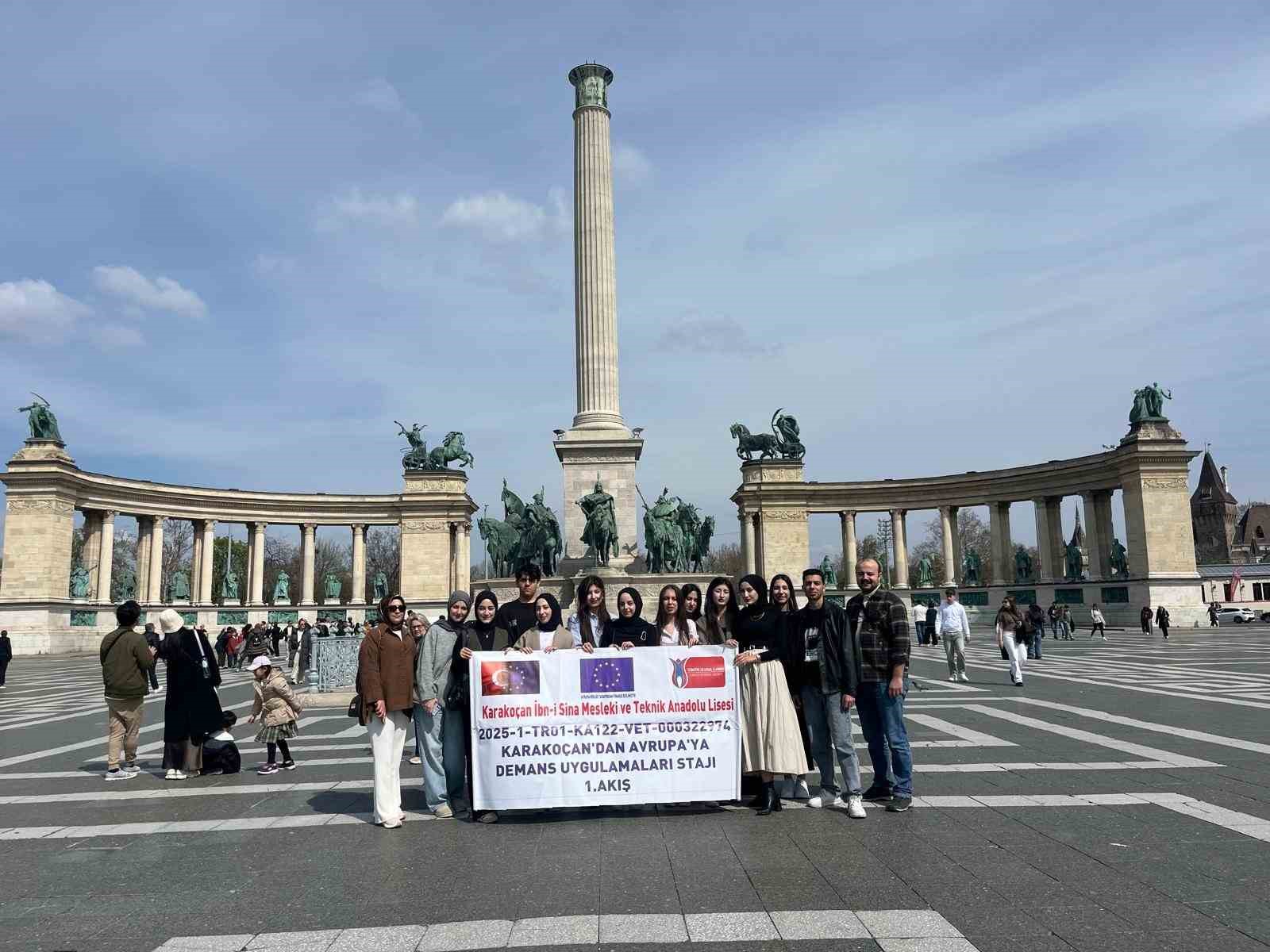 Karakoçanlı öğrenciler demans hastalığı üzerine Avrupa stajını sürdürüyor
