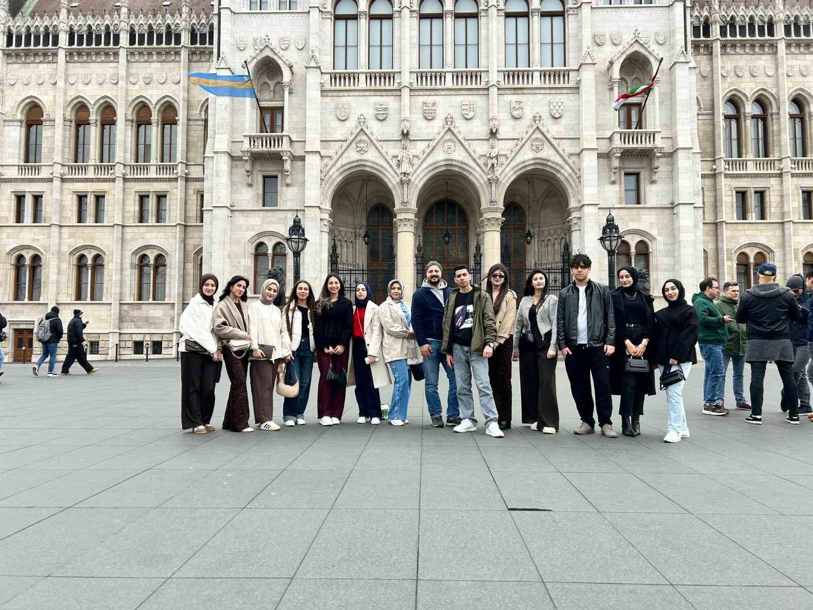 Karakoçanlı öğrenciler demans hastalığı üzerine Avrupa stajını sürdürüyor
