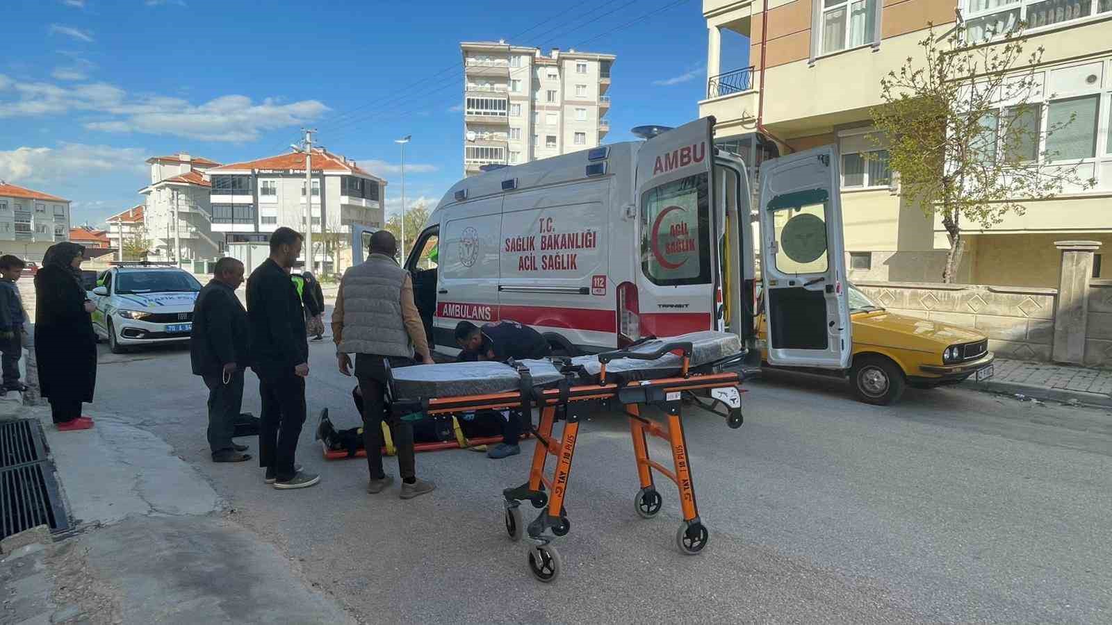 Karaman’da devrilen motosiklet metrelerce sürüklendi: 1 yaralı
