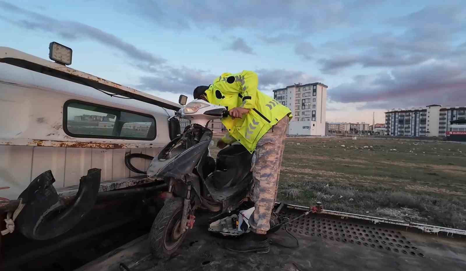 Karaman’da elektrikli bisiklet sürücüsü yaptığı kazada yaralandı
