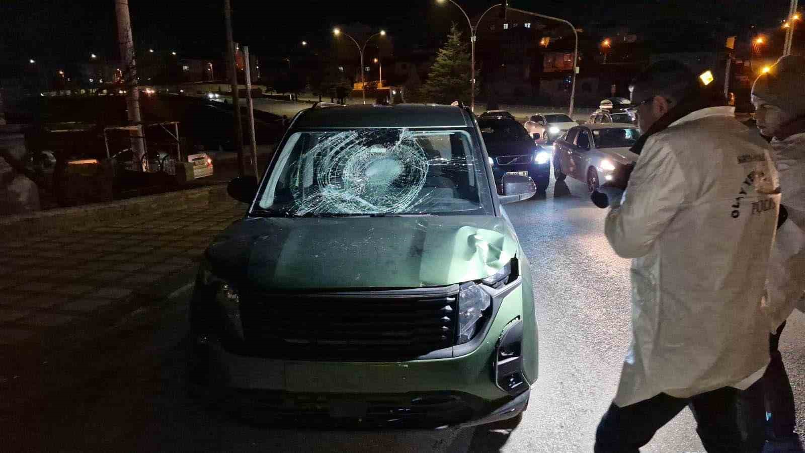 Karaman’da hafif ticari araçla scooter çarpıştı: 1 ağır yaralı
