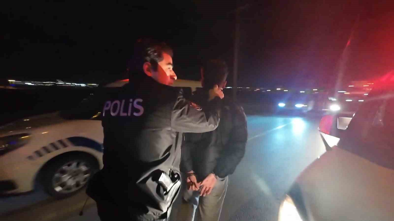 Karaman’da polisten kaçan alkollü sürücü kovalamaca sonucu yakalandı
