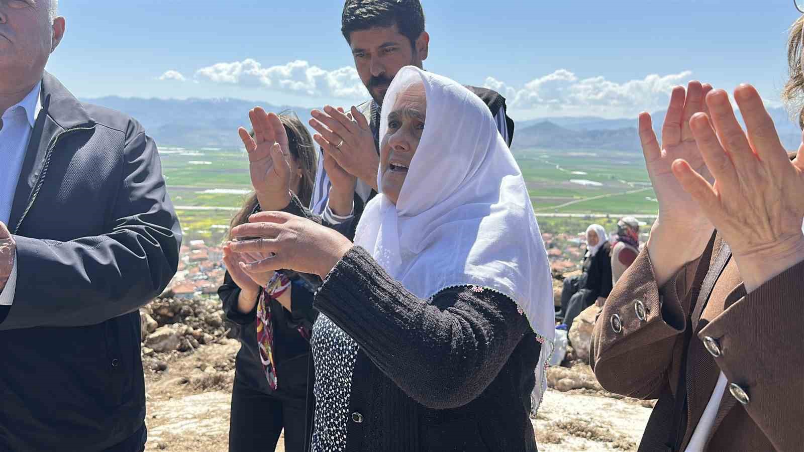 Karamanlı’da vatandaşlar mermer ocağına karşı ayaklandı
