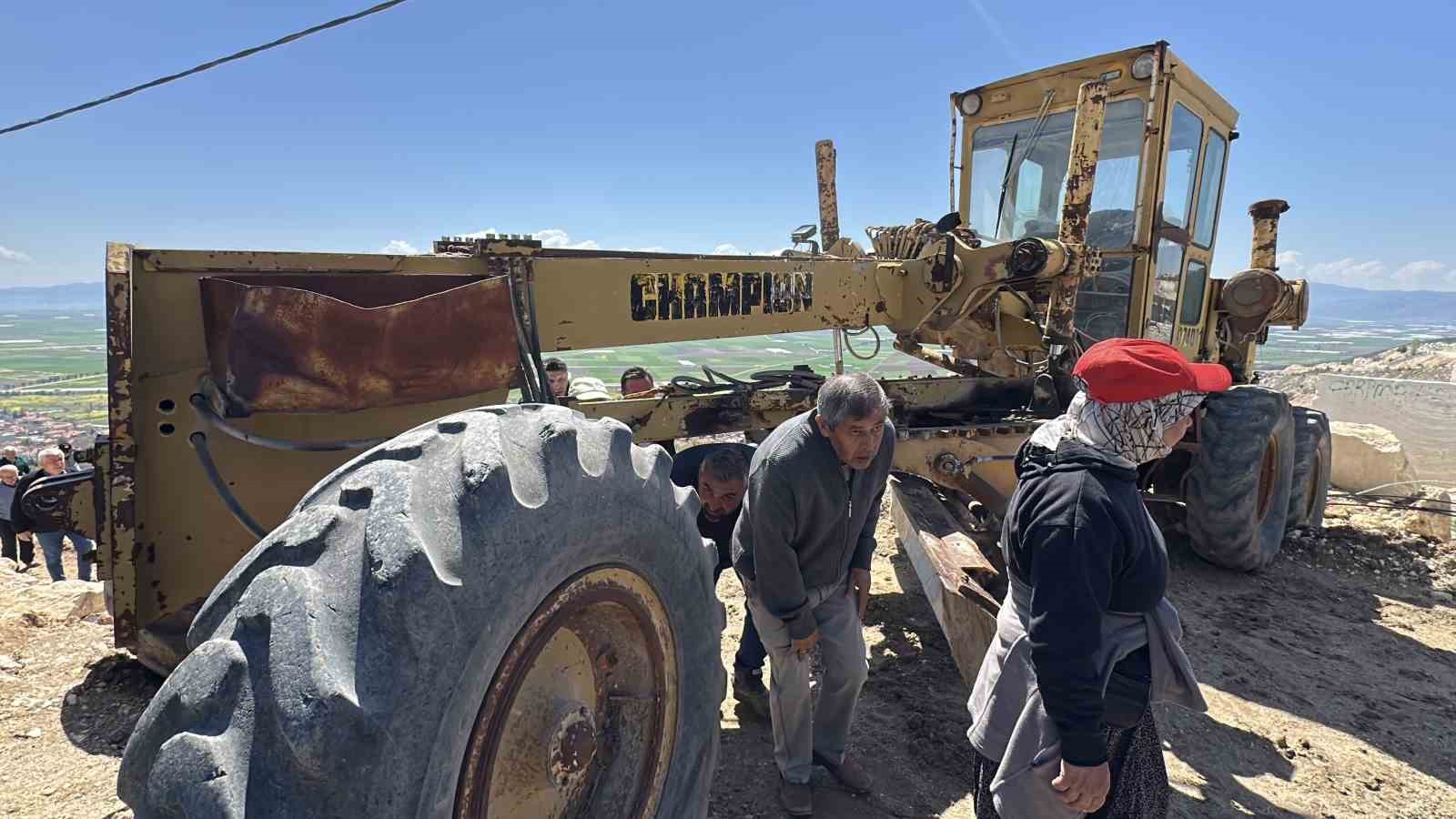Karamanlı’da vatandaşlar mermer ocağına karşı ayaklandı
