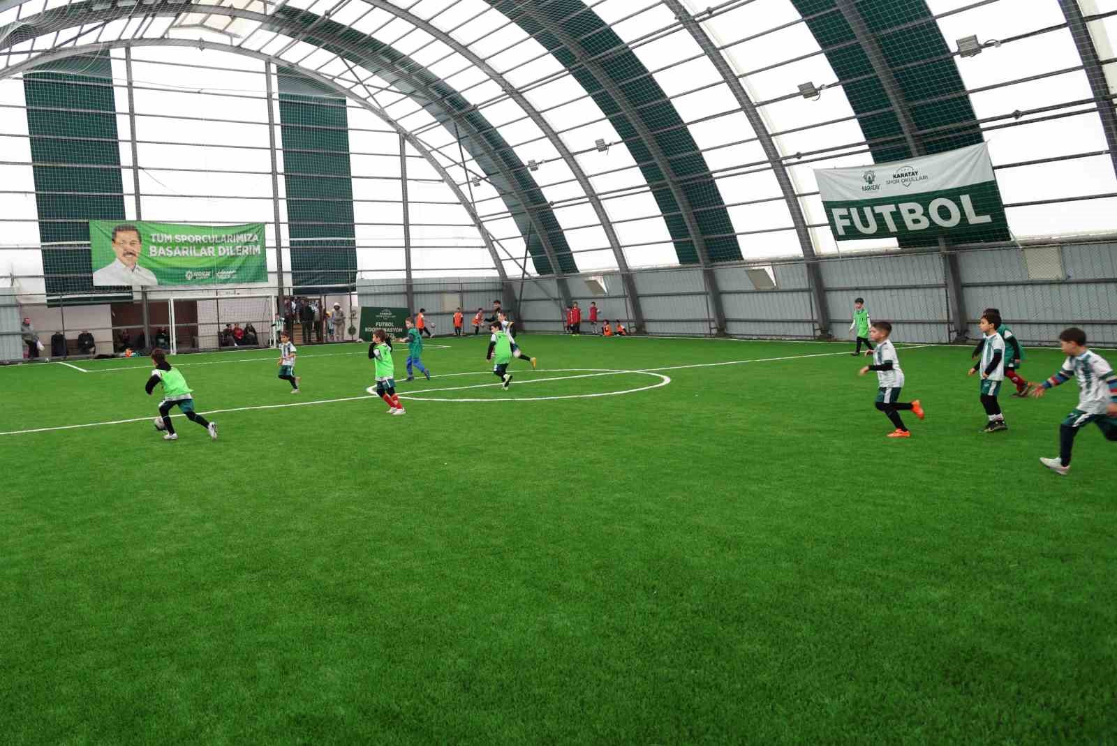 Karatay’da Spor Okulları gençleri geleceğe taşıyor
