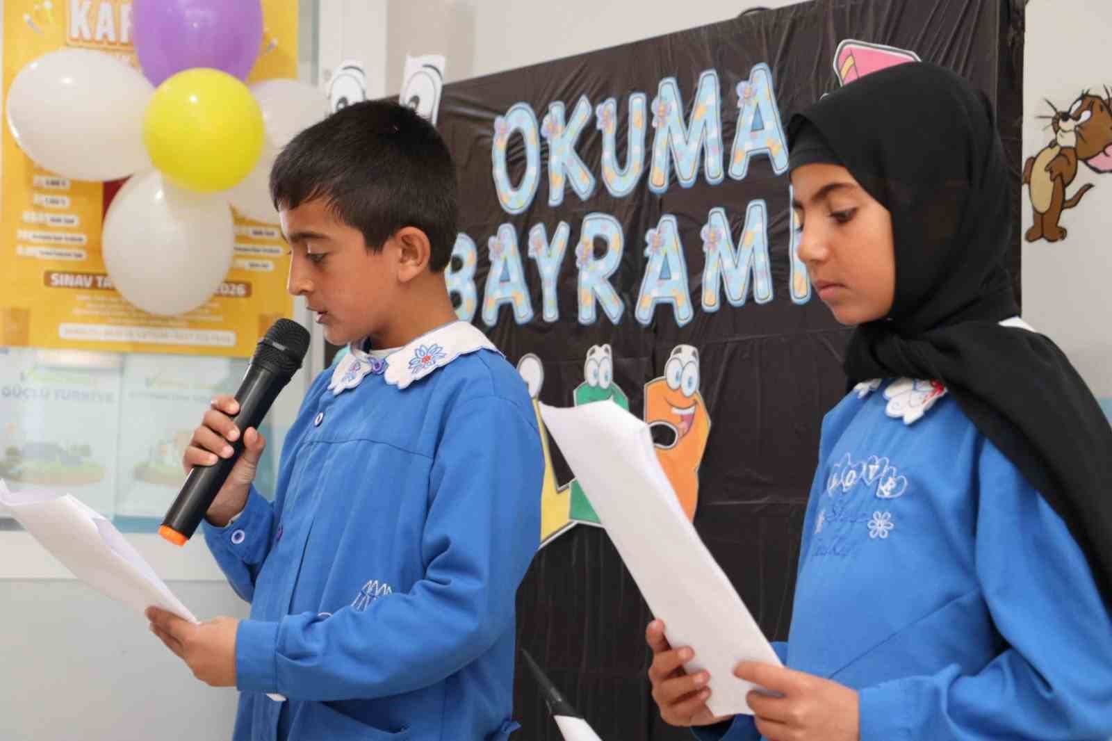 Karayazı Karşıyaka İlkokulu’nda okuma bayramı coşkusu
