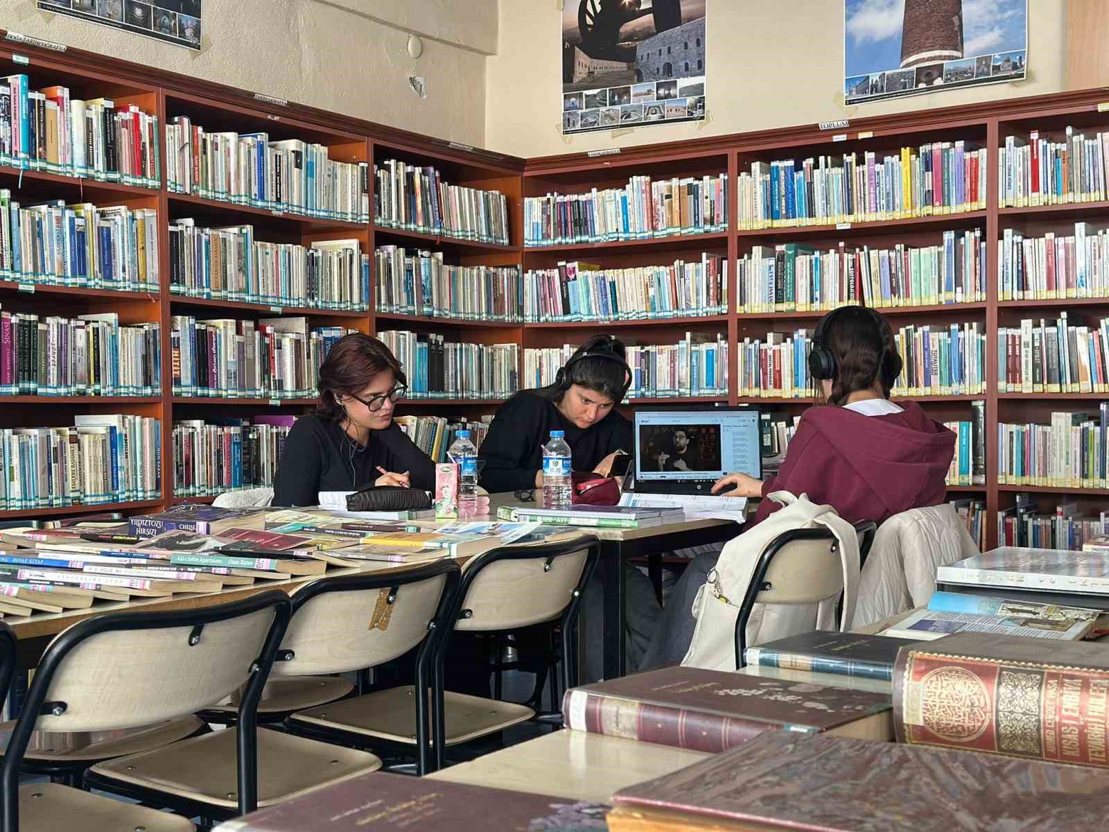 Karayazı’da 62. Kütüphane Haftası coşkuyla kutlandı
