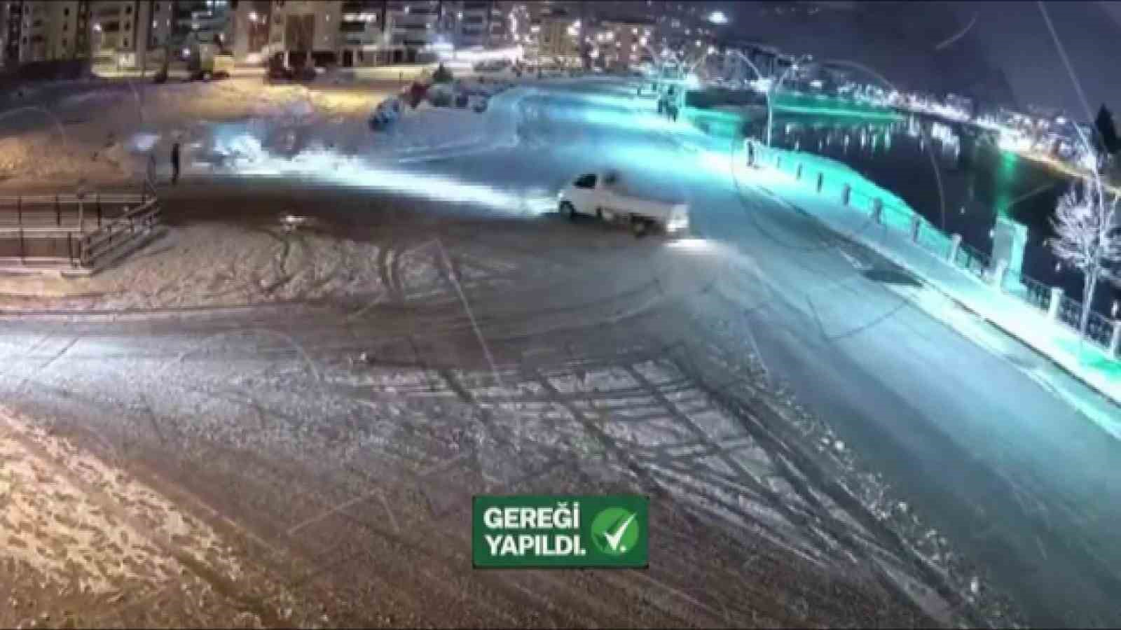 Karda 27 saniye drift yapan kamyonet sürücüsüne ceza yağdı: 58 bin 217 TL ceza, 60 gün trafikten men
