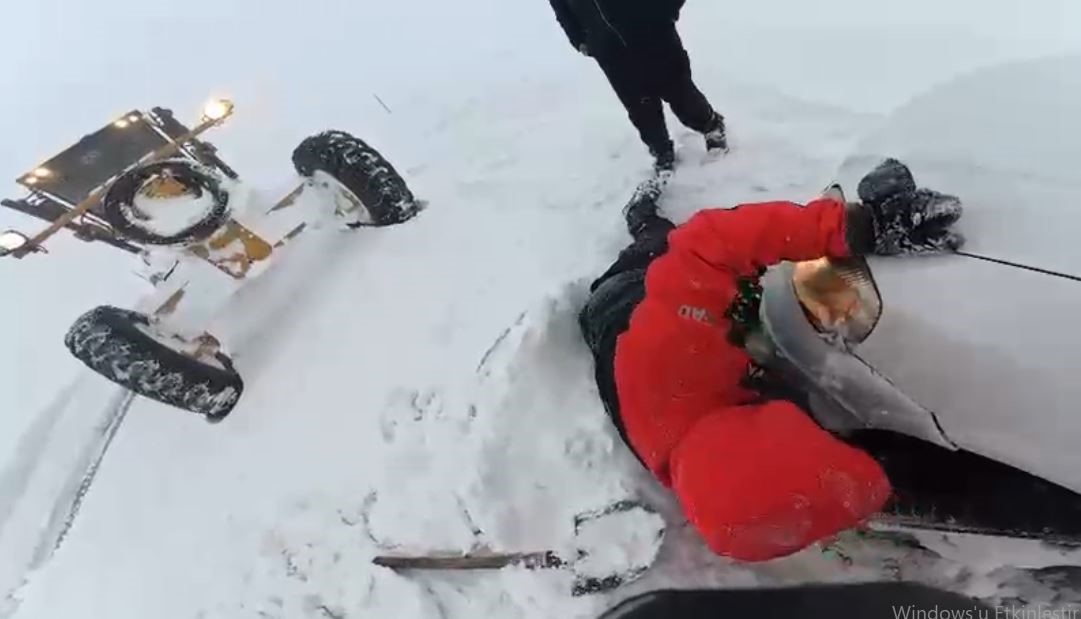 Karda mahsur kalanların imdadına AFAD yetişti
