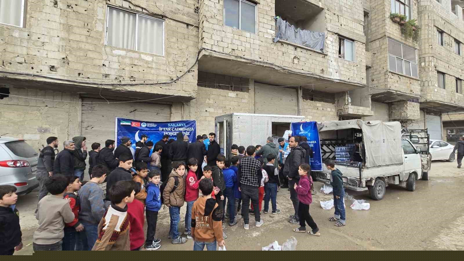 Kardeş şehir Şam’da iftar sofraları kuruldu
