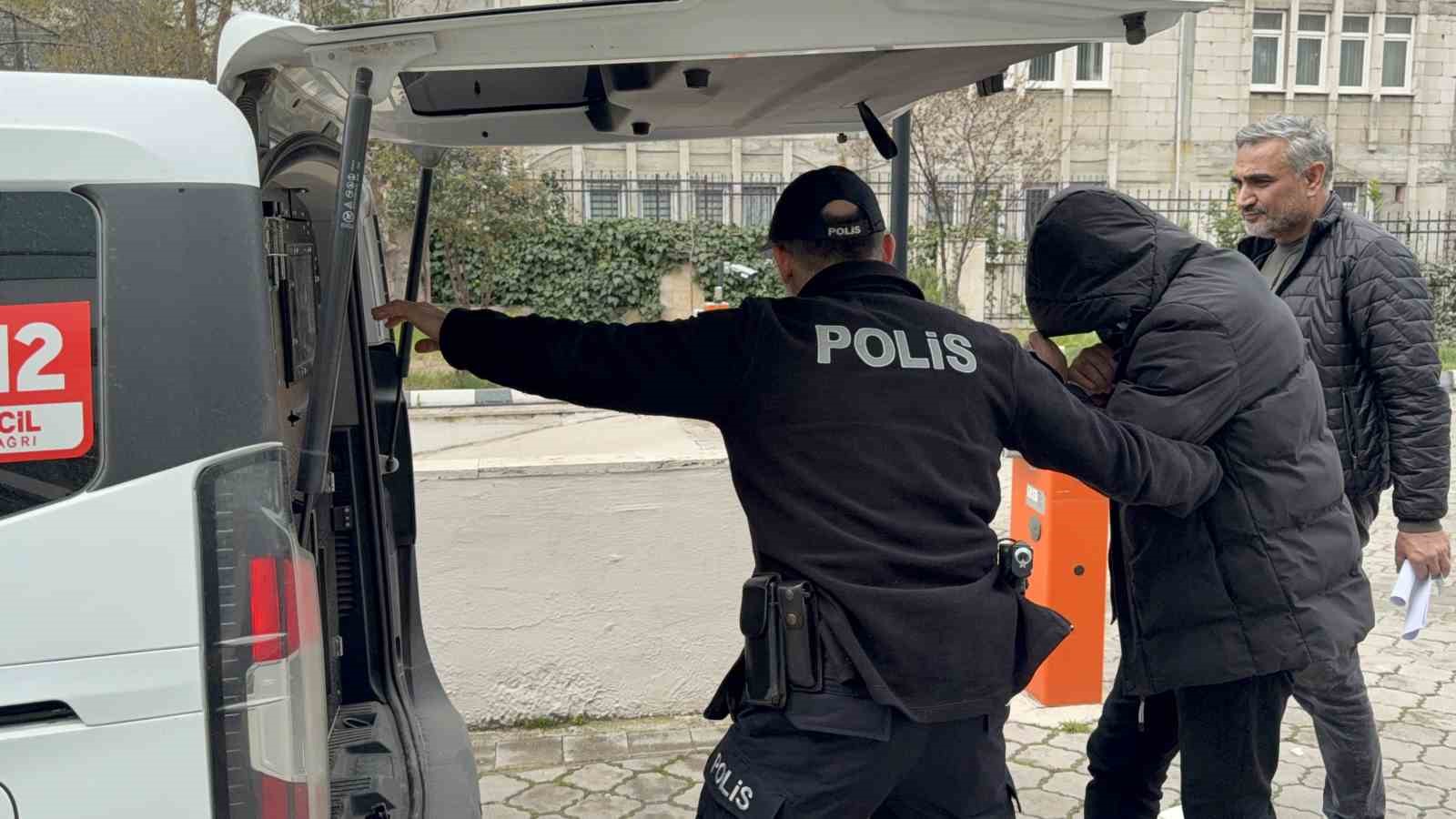 Kardeşiyle tartışan polisin burnunu kırdı, tutuklandı
