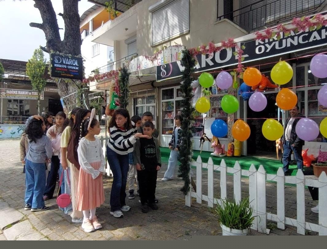 Kardeşköy’de çocuklar çift bayram yaptı
