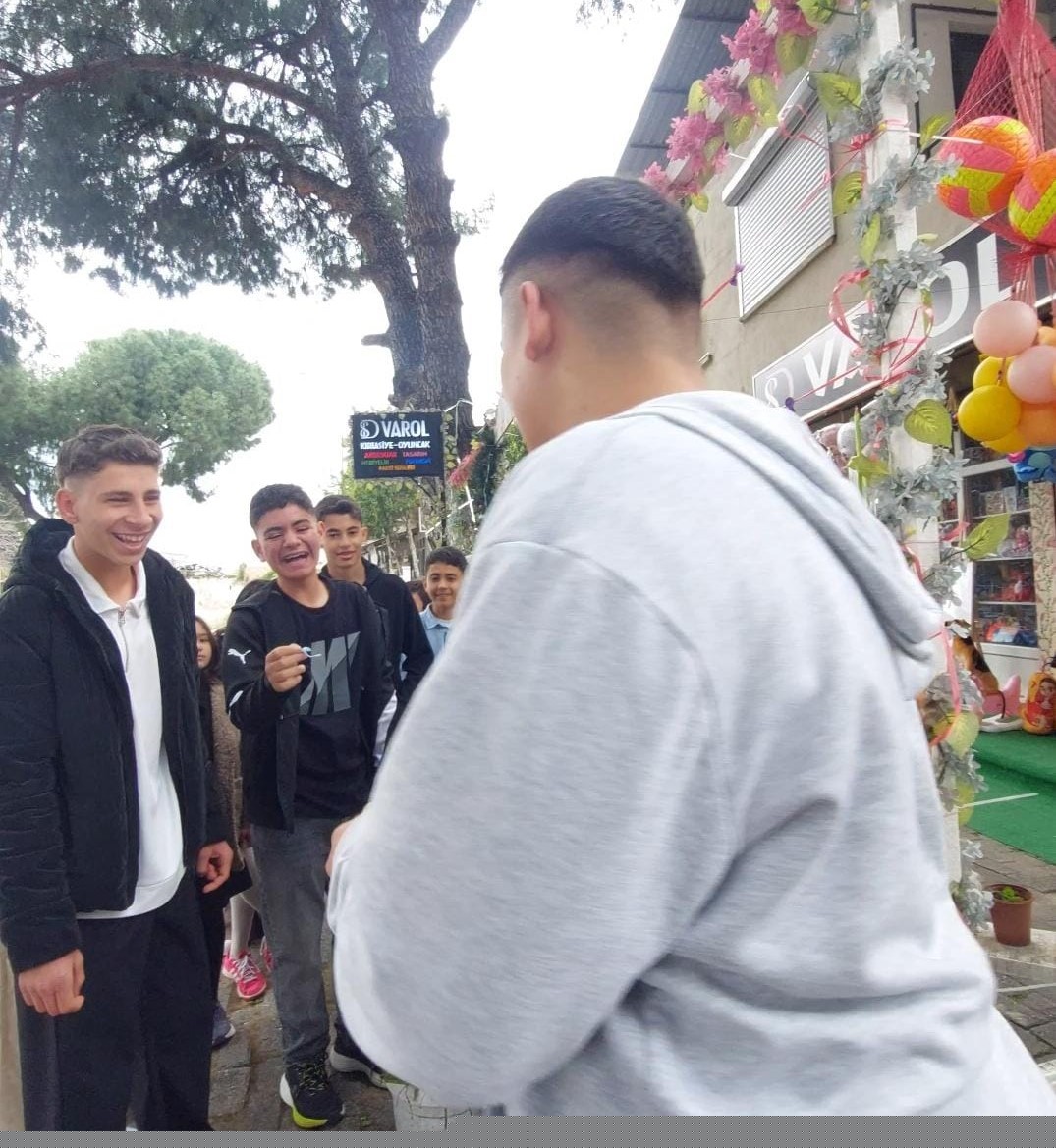 Kardeşköy’de çocuklar çift bayram yaptı
