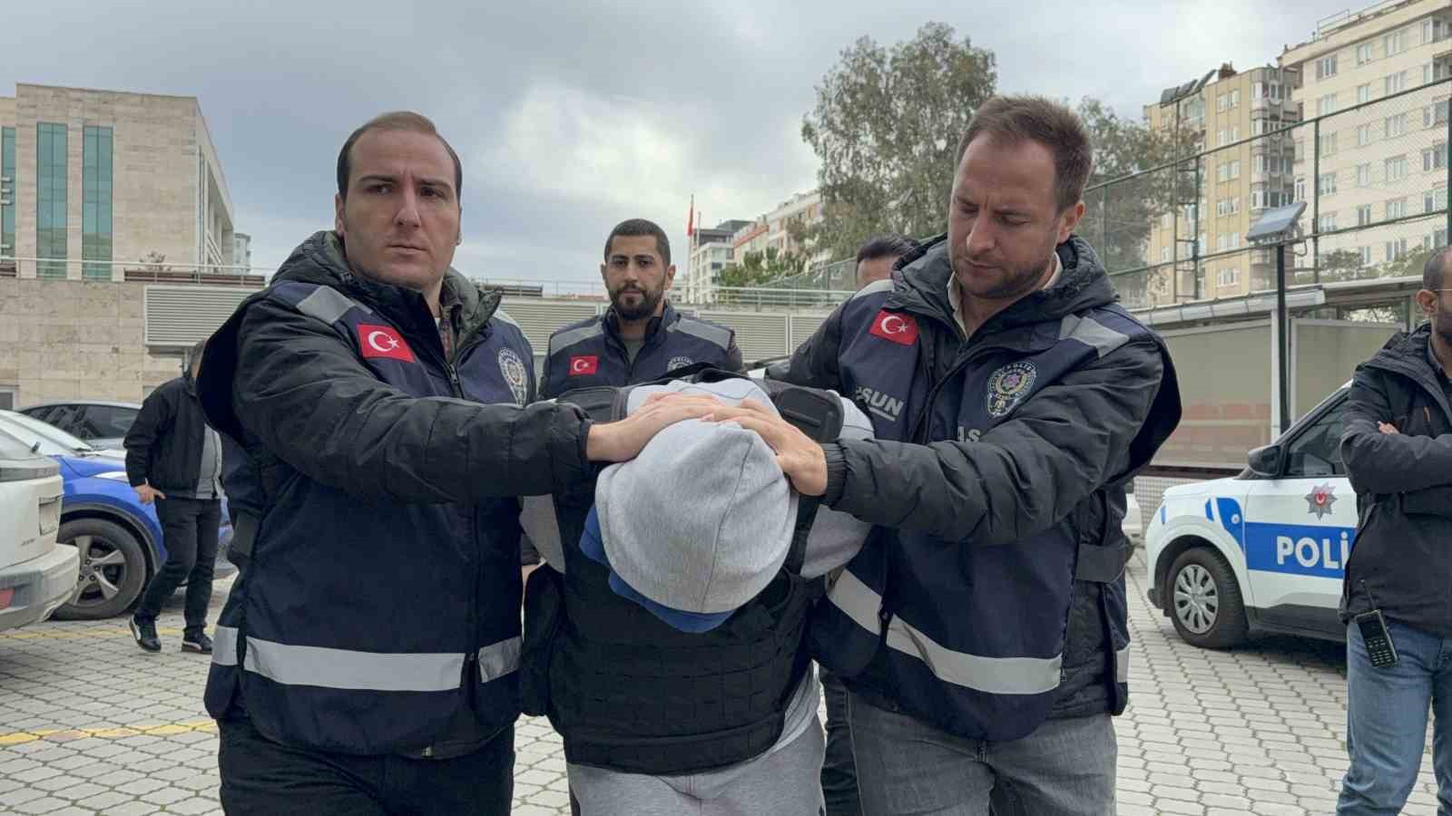 Kardeşlere maskeli saldırı cinayetinde 2 zanlı adliyeye sevk edildi
