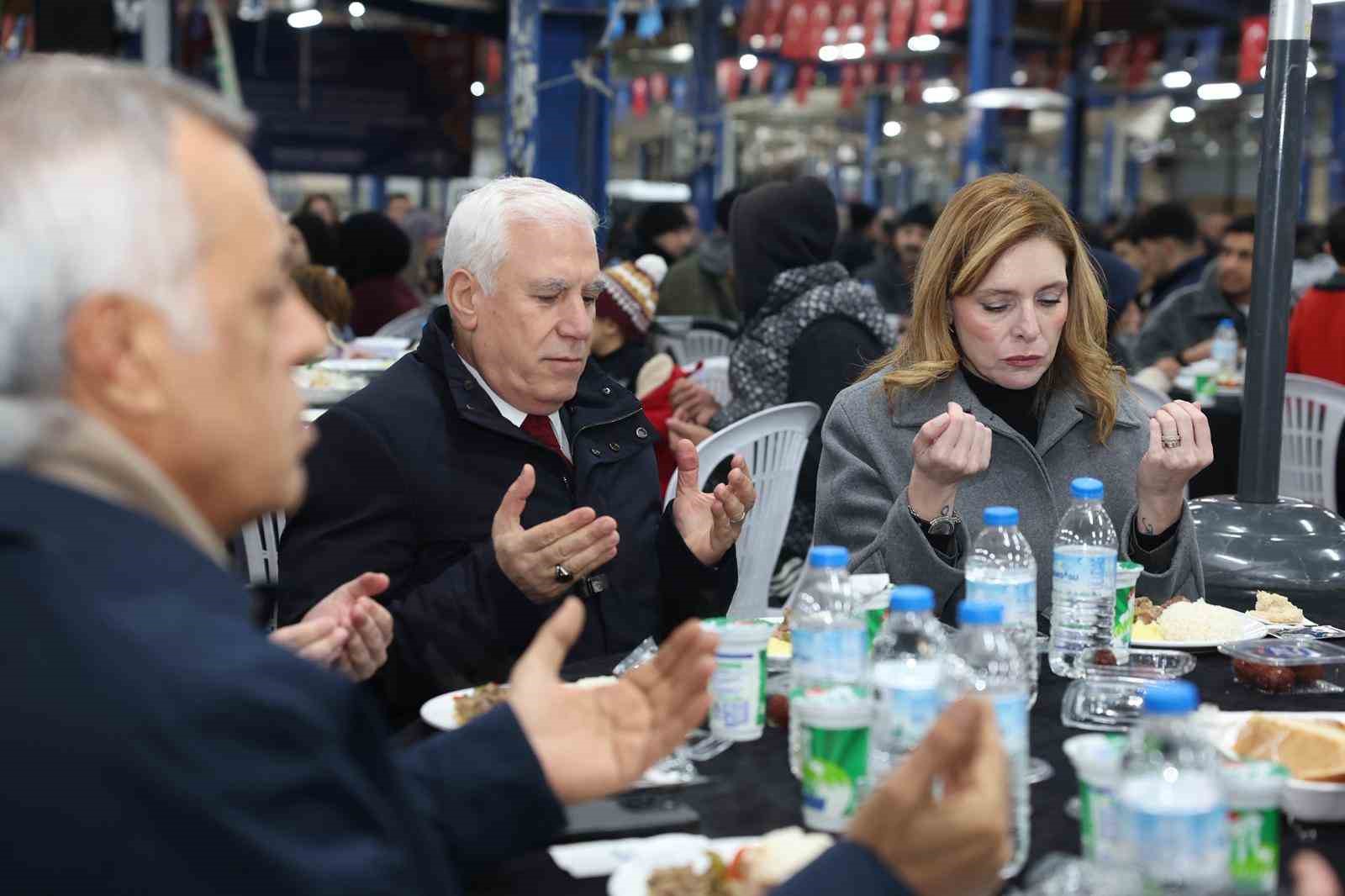 Kardeşlik sofrası Karacabey’de kuruldu
