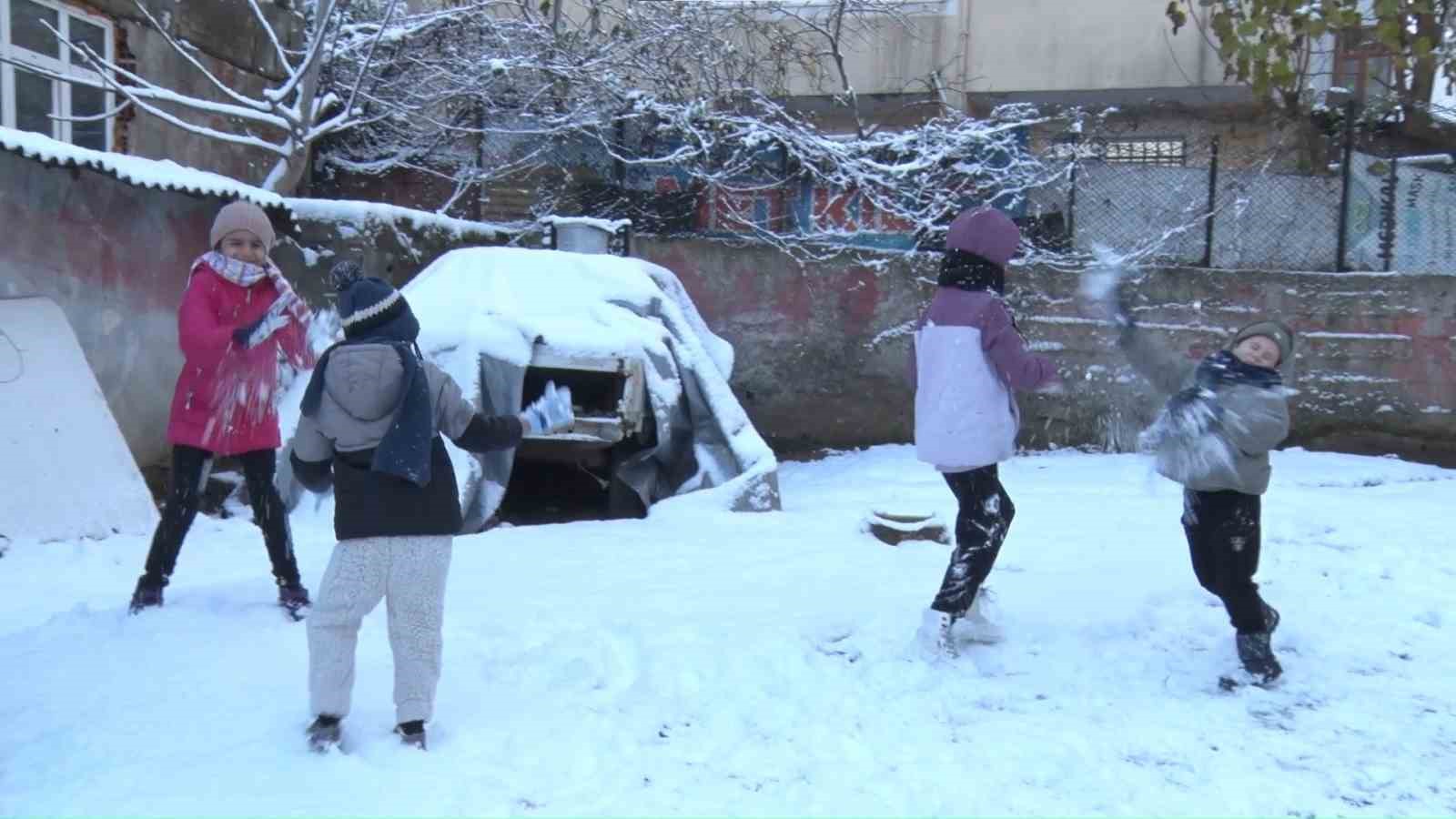 Karın sefasını çocuklar sürdü, cefasını büyükler çekti

