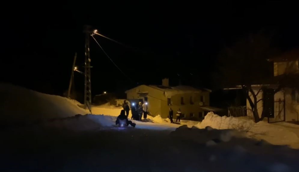 Karın tadını çıkarmak için İstanbul’dan Sivas’a akın ettiler
