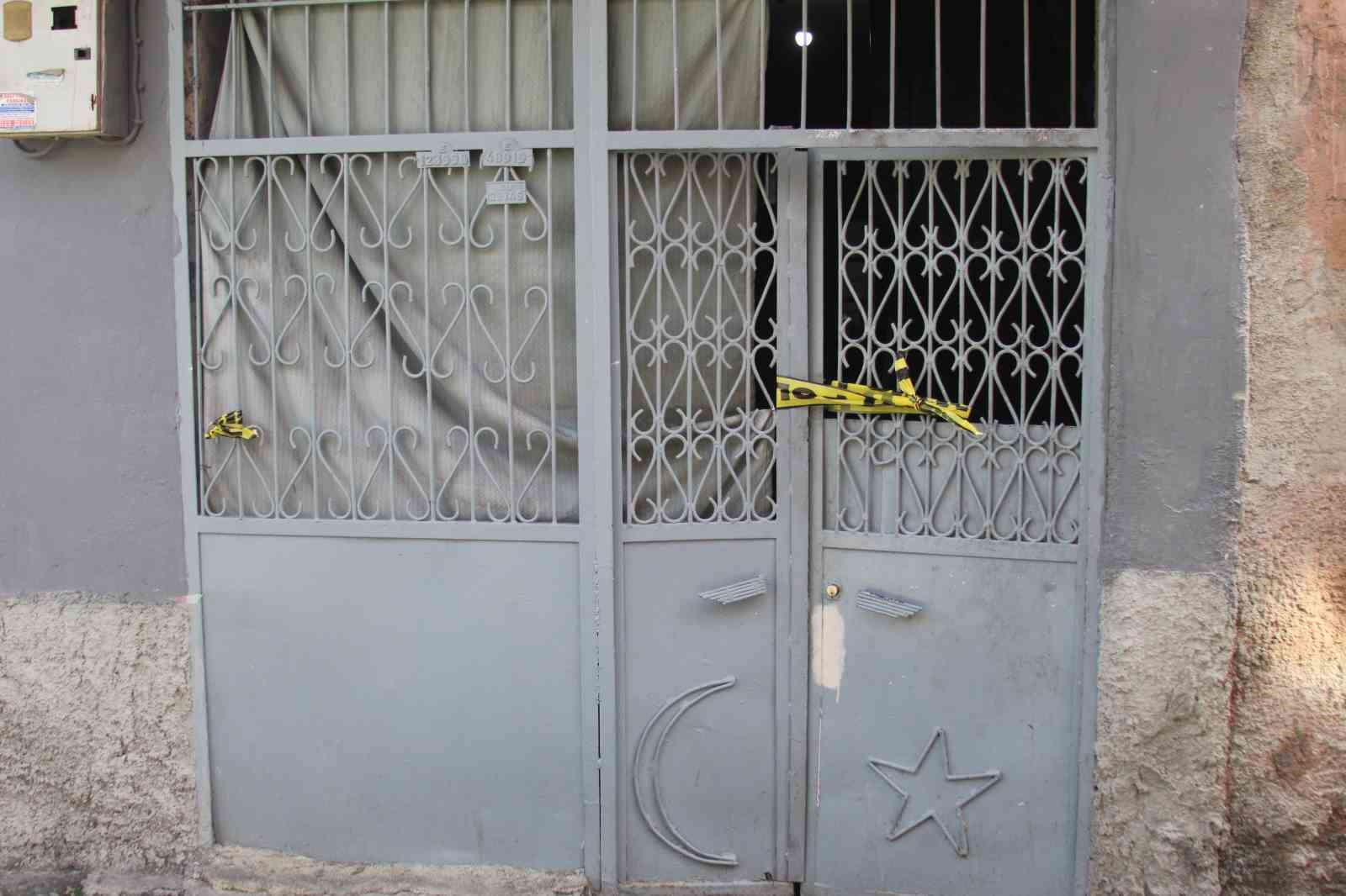 Karısını göğsünden bıçaklayarak öldüren zanlı: "Keşke böyle olmasaydı"
