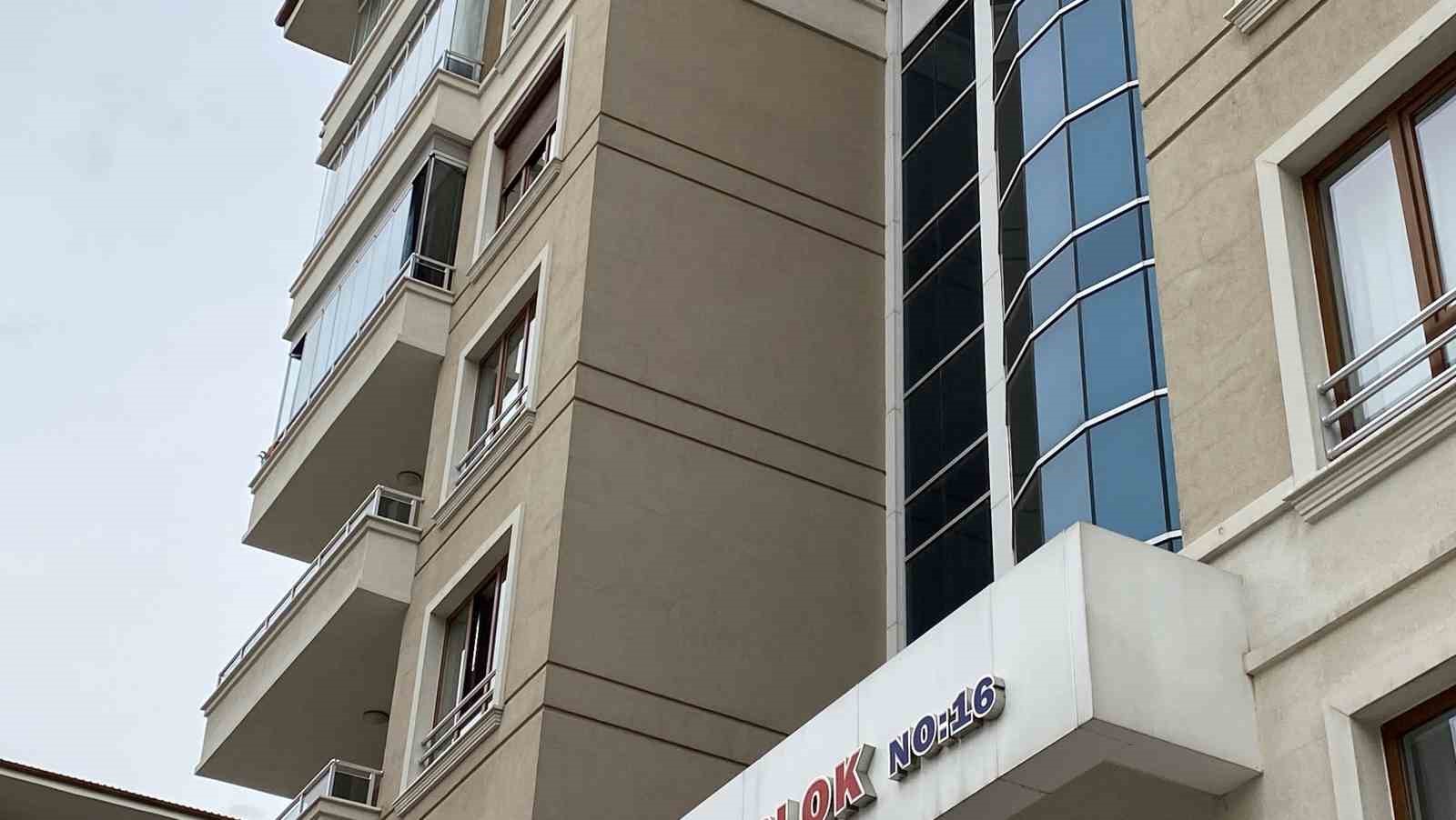 Karısını öldüren zanlı: "Keşke ben ölseydim, ne yapsam telafisi olmuyor artık"
