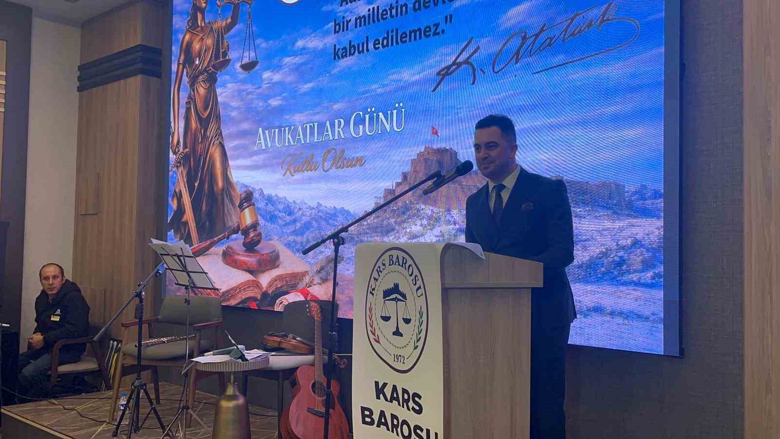 Kars Baro Başkanı Yağcı: "Avukatlık adaletin en güçlü teminatıdır"
Kars Baro Başkanı Yağcı: "Avukatlık adaletin en güçlü teminatıdır"