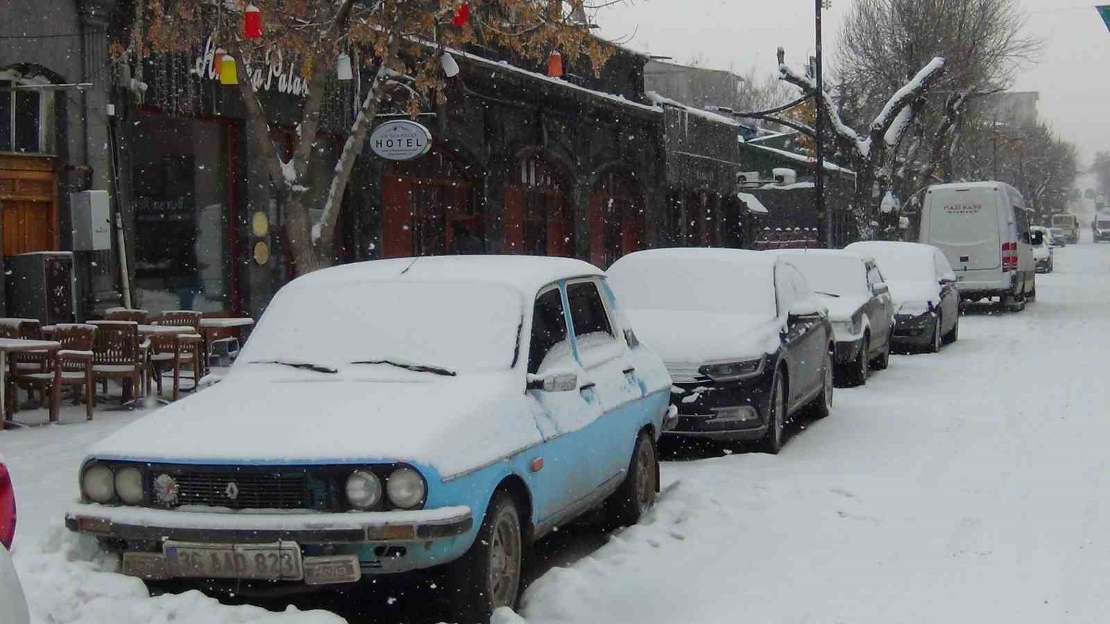 Kars martta beyaza büründü
Kars martta beyaza büründü