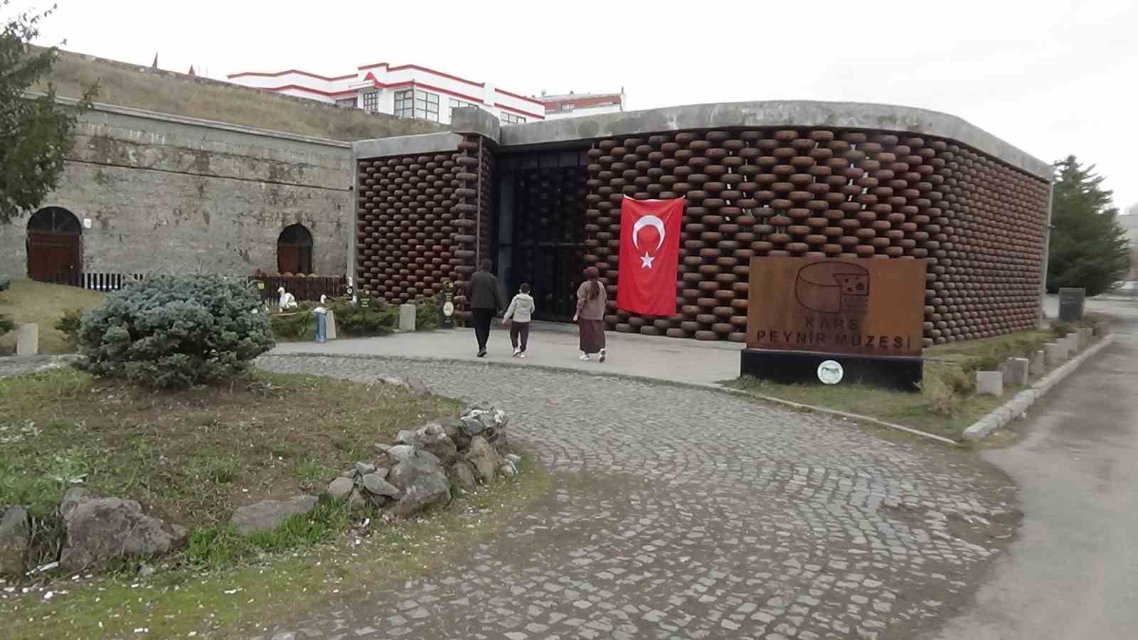 Kars Peynir Müzesi turistlerin gözdesi oldu
