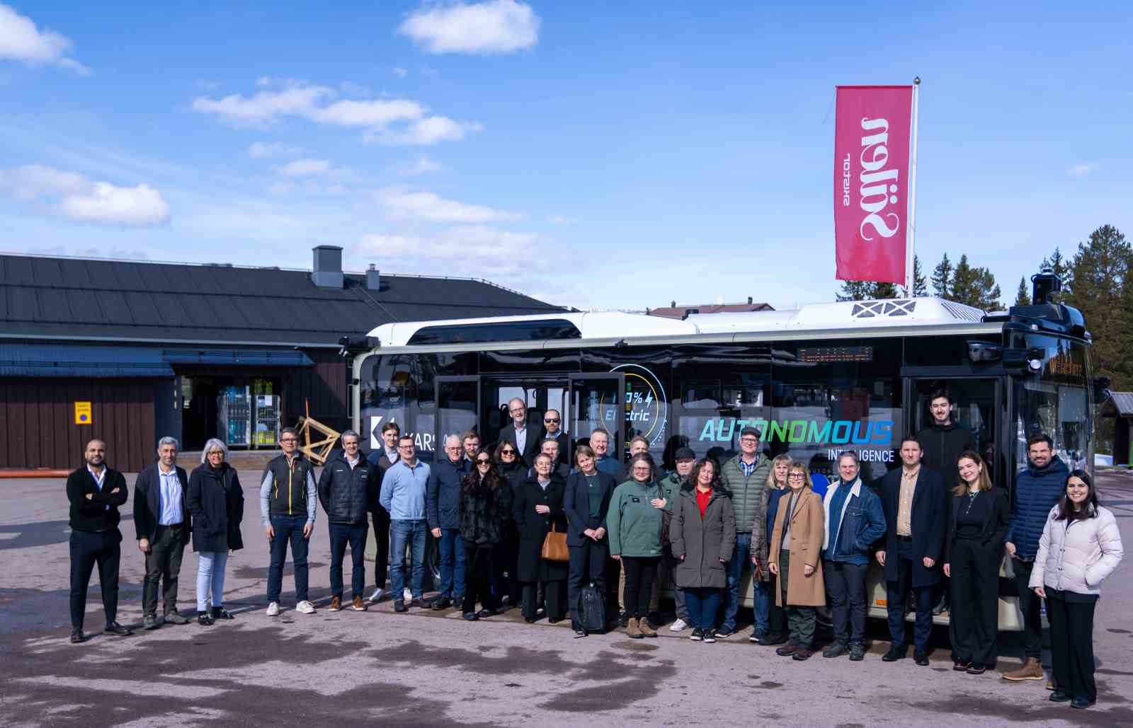 Karsan Otonom e-ATAK İsveç’te turistleri kayak merkezlerine taşıdı
