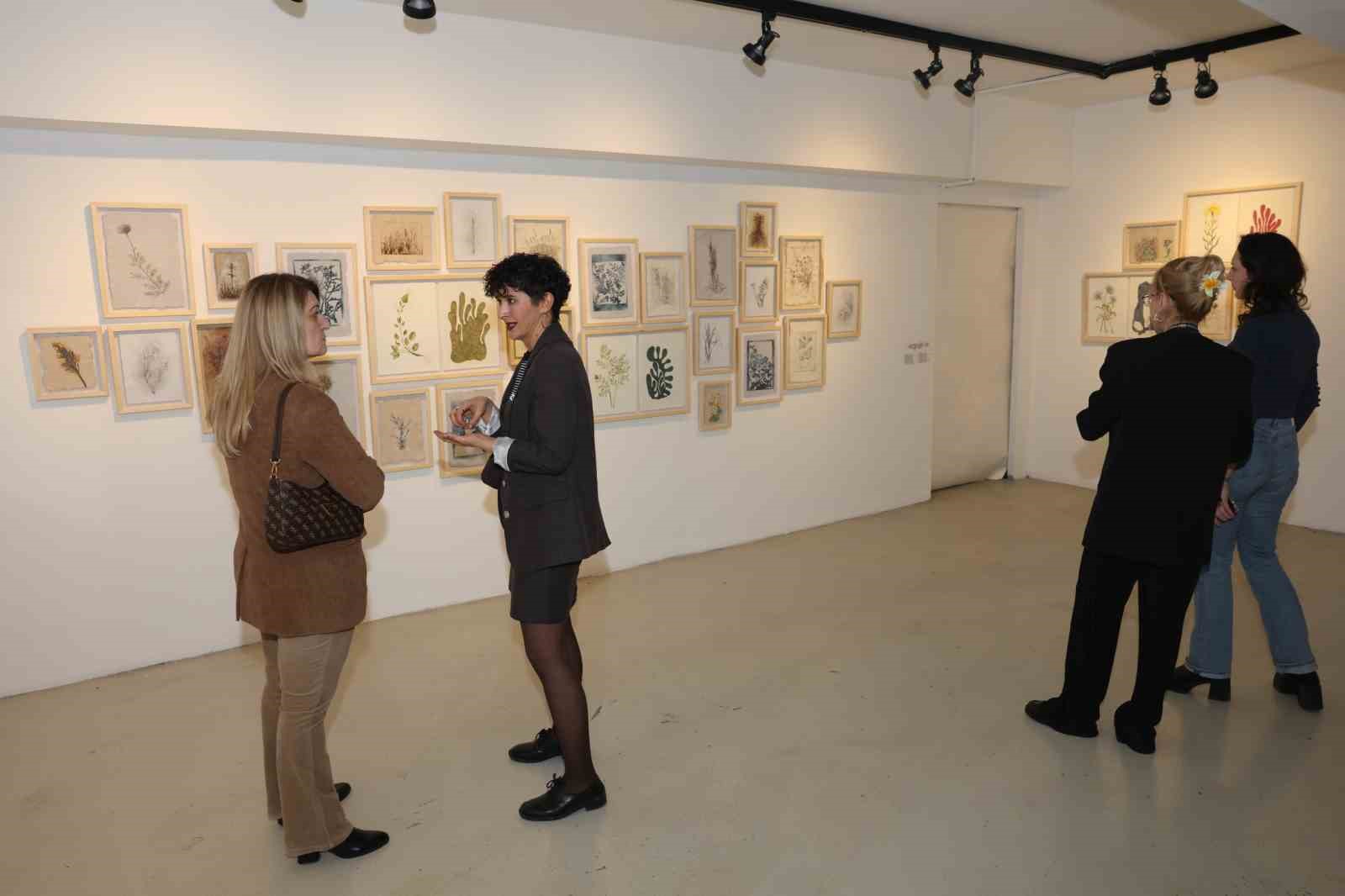 Karşılaşmalar, Devinimler, İzler sergisi ziyarete açıldı
Karşılaşmalar, Devinimler, İzler sergisi ziyarete açıldı