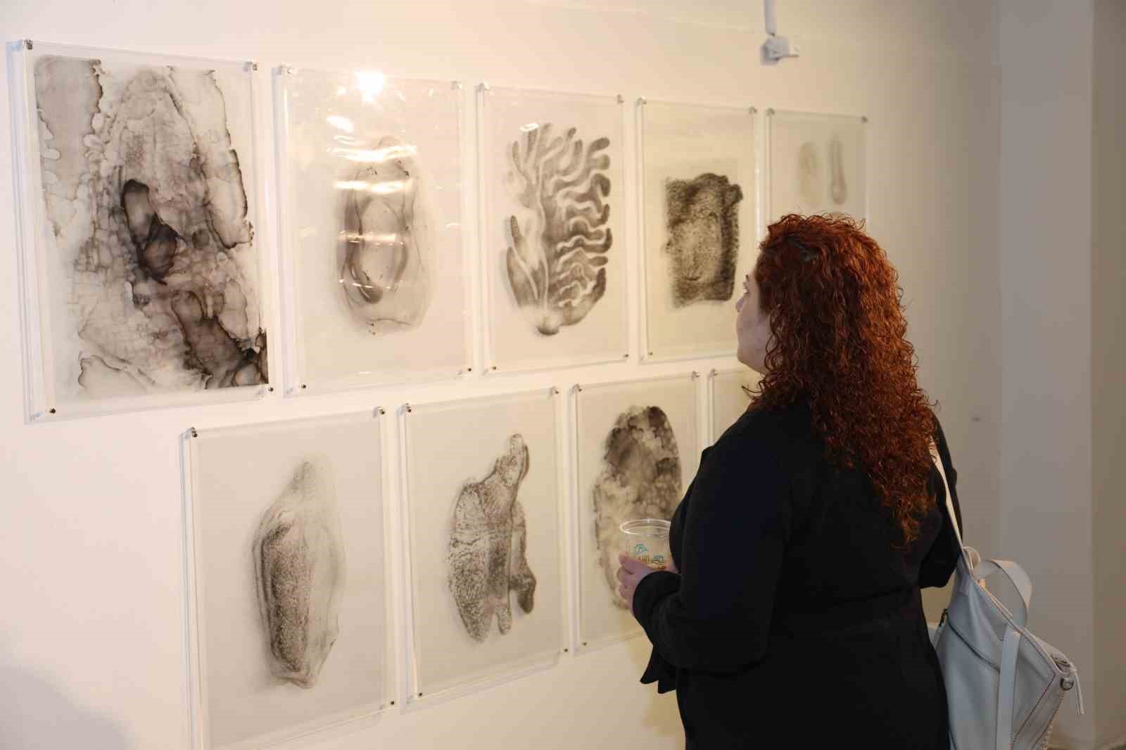 Karşılaşmalar, Devinimler, İzler sergisi ziyarete açıldı
Karşılaşmalar, Devinimler, İzler sergisi ziyarete açıldı