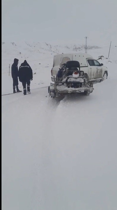 Kars’ın soğuğunda enerji mesaisi: Aras Edaş ekiplerinin soğukla imtihanı
