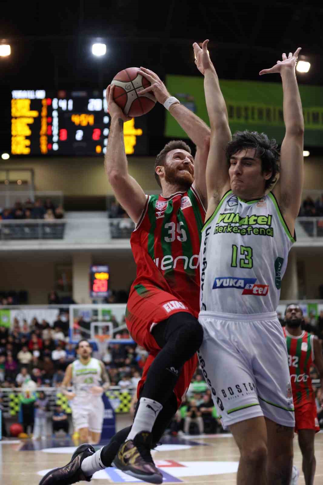 Karşıyaka Basketbol, son anlarda yıkıldı
Karşıyaka Basketbol, son anlarda yıkıldı