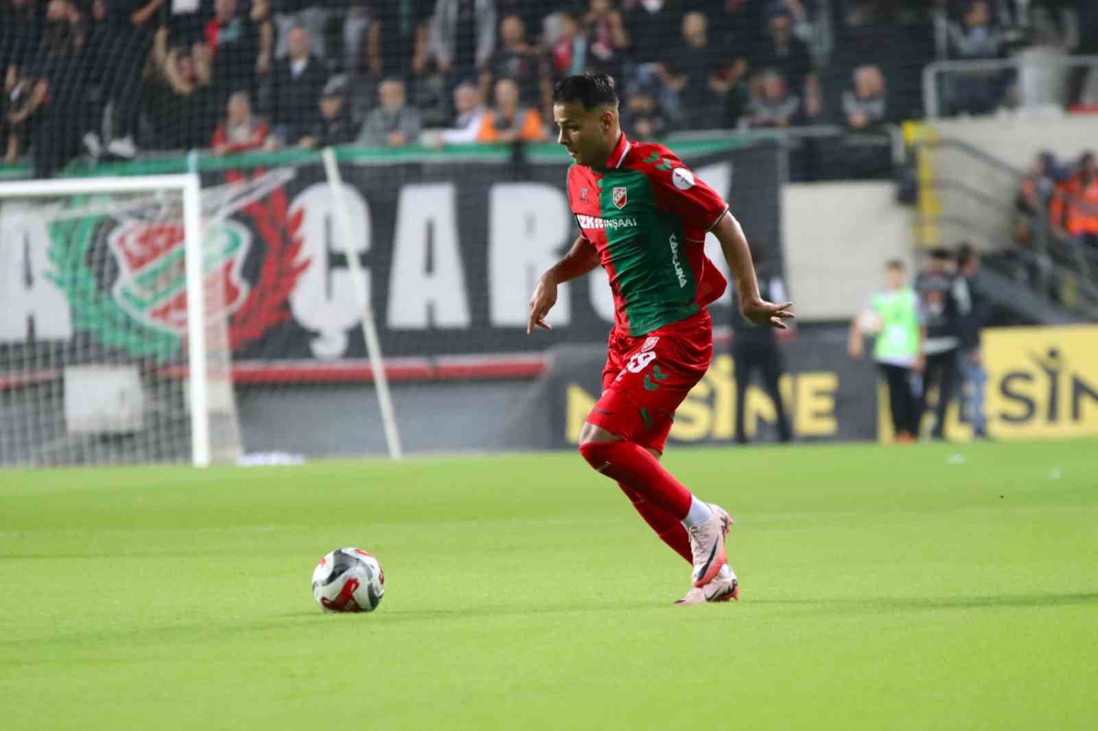 Karşıyaka’da Mehmet Güneş’le yollar ayrıldı
