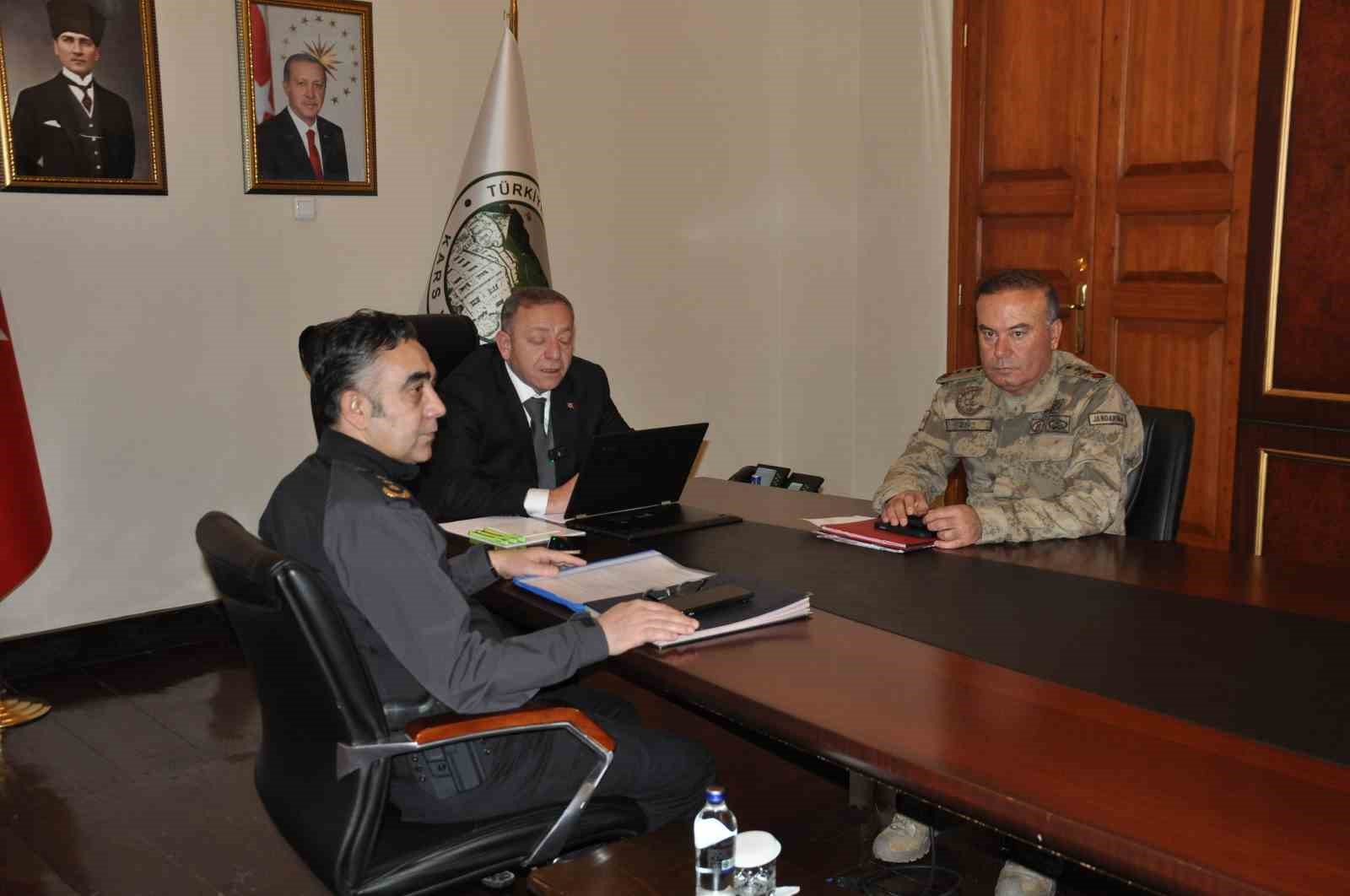 Kars’ta Aralık ayı asayiş ve güvenlik toplantısı yapıldı
