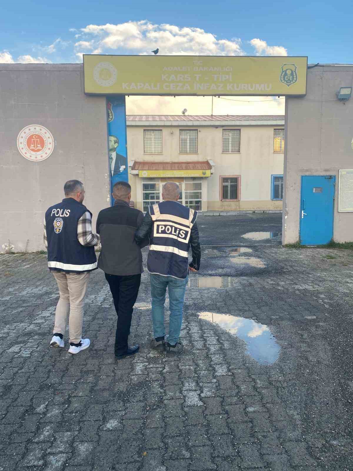 Kars’ta aranan şahıslara operasyon: 3 hükümlü yakalandı
