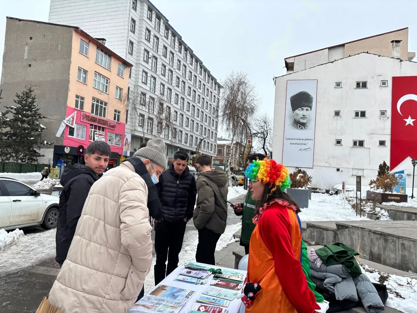 Kars’ta bağımlılıkla mücadele standı açıldı
