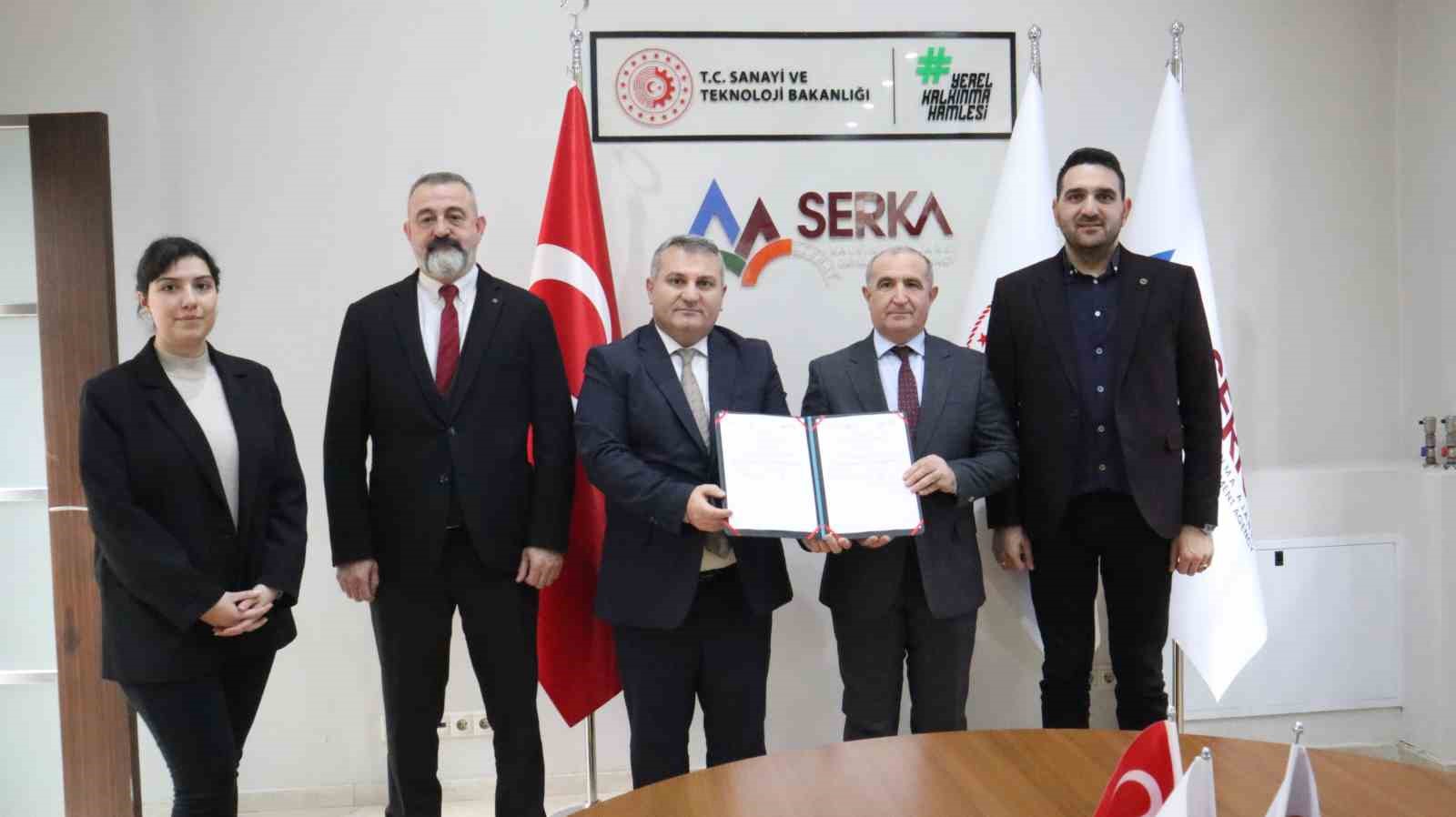 Kars’ta Gezici Hayvan Sağlığı Hizmetleri Projesi için imzalar atıldı
Kars’ta Gezici Hayvan Sağlığı Hizmetleri Projesi için imzalar atıldı