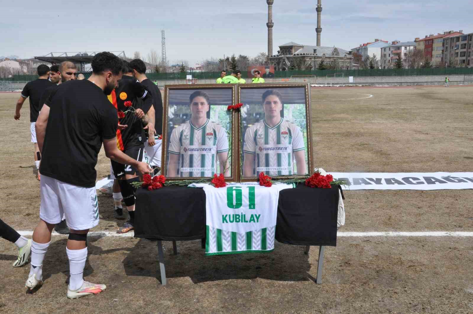 Kars’ta hayatını kaybeden Kundakçı’ya duygusal veda: Kundakçı, Kars’ta unutulmadı
Kars’ta hayatını kaybeden Kundakçı’ya duygusal veda: Kundakçı, Kars’ta unutulmadı