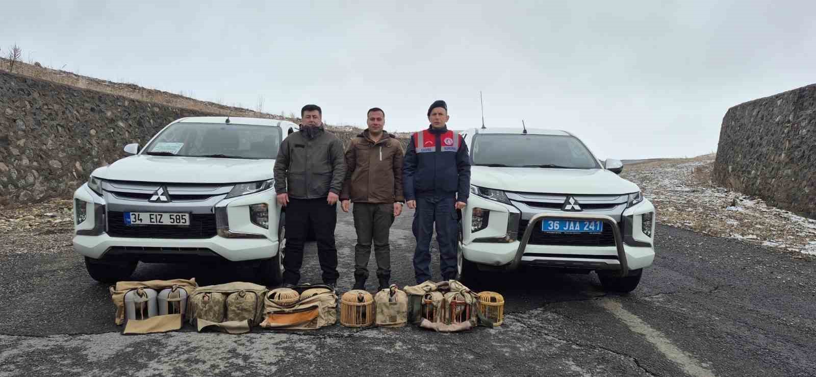 Kars’ta kaçak avcılara darbe: 51 canlı keklik doğaya kazandırıldı
