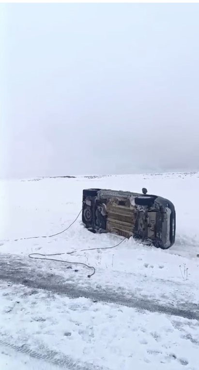 Kars’ta kar, kazaları beraberinde getirdi
