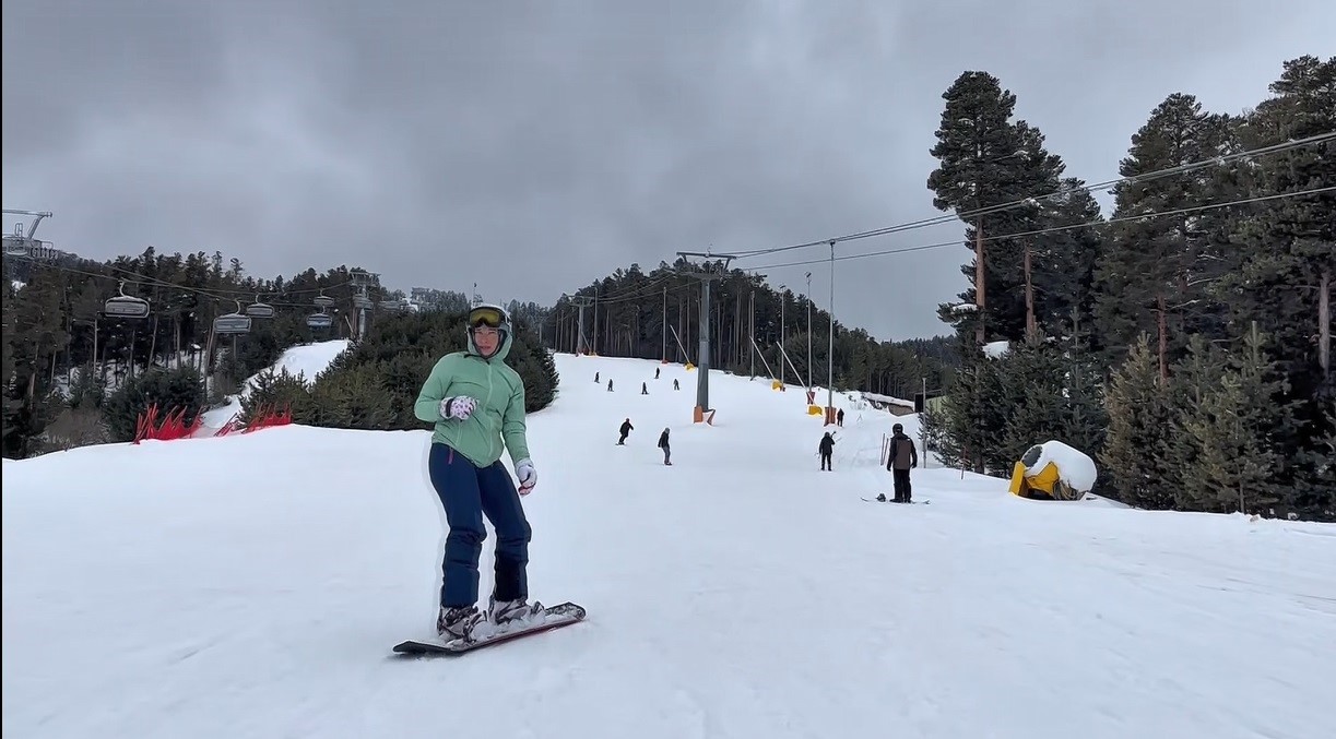Kars’ta kayak merkezinde bayram yoğunluğu
