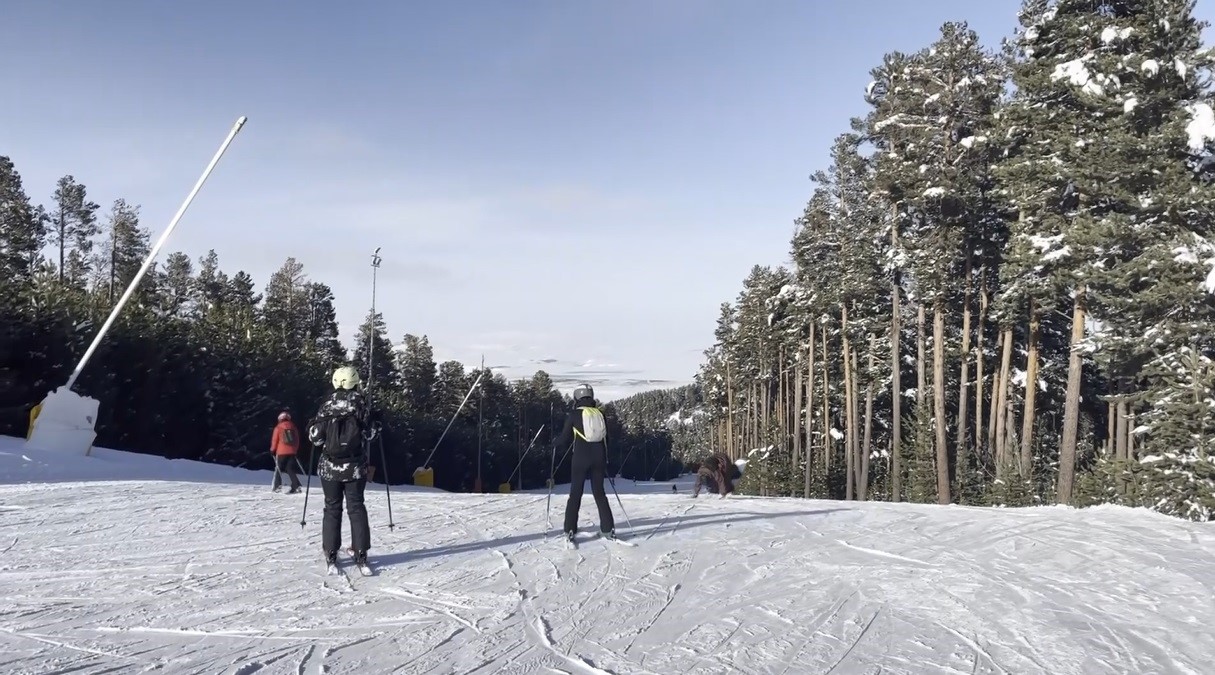 Kars’ta kayak sezonu Nisan’a uzadı
