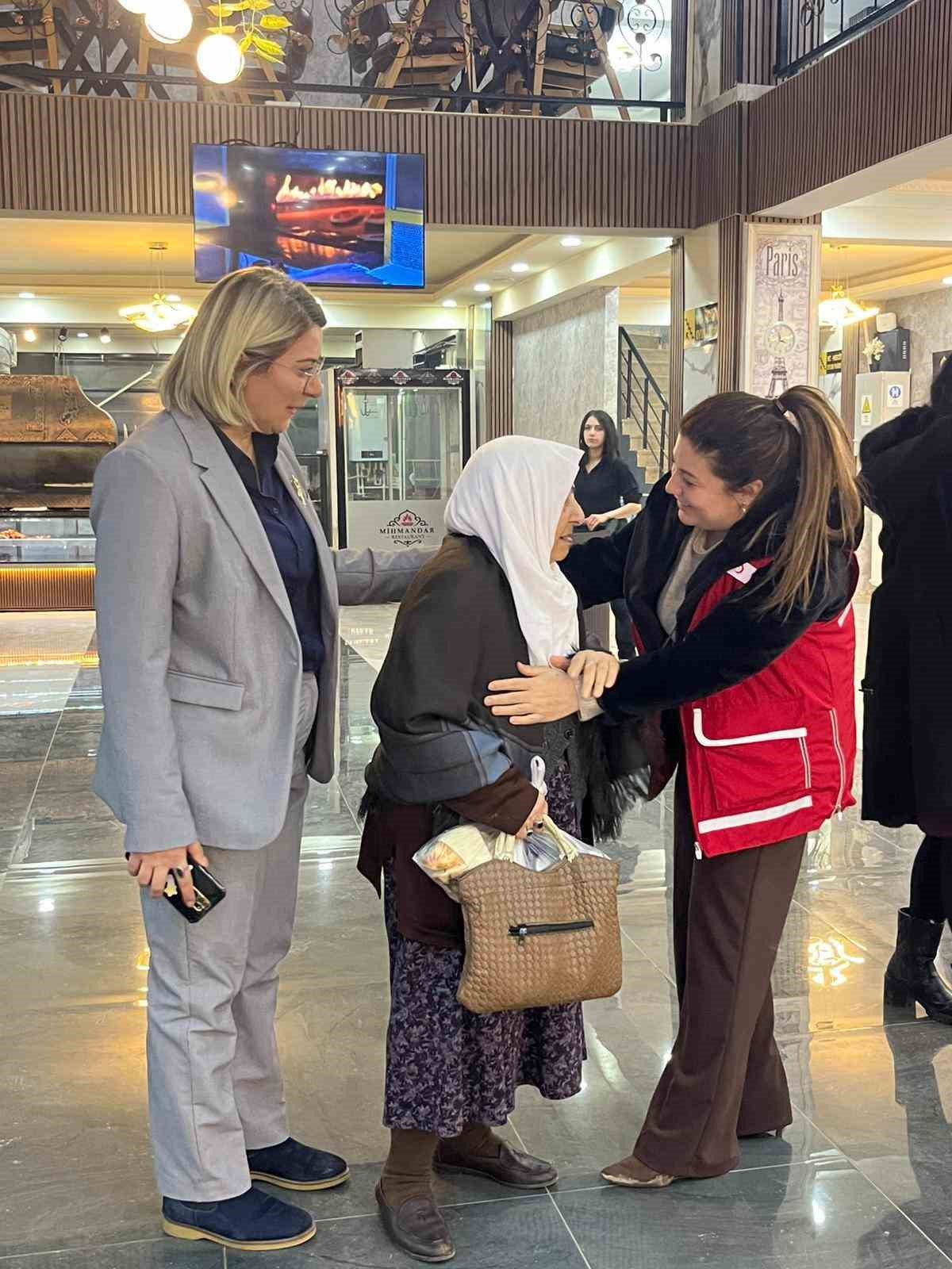 Kars’ta Kızılay’dan huzurevinde anlamlı iftar buluşması
