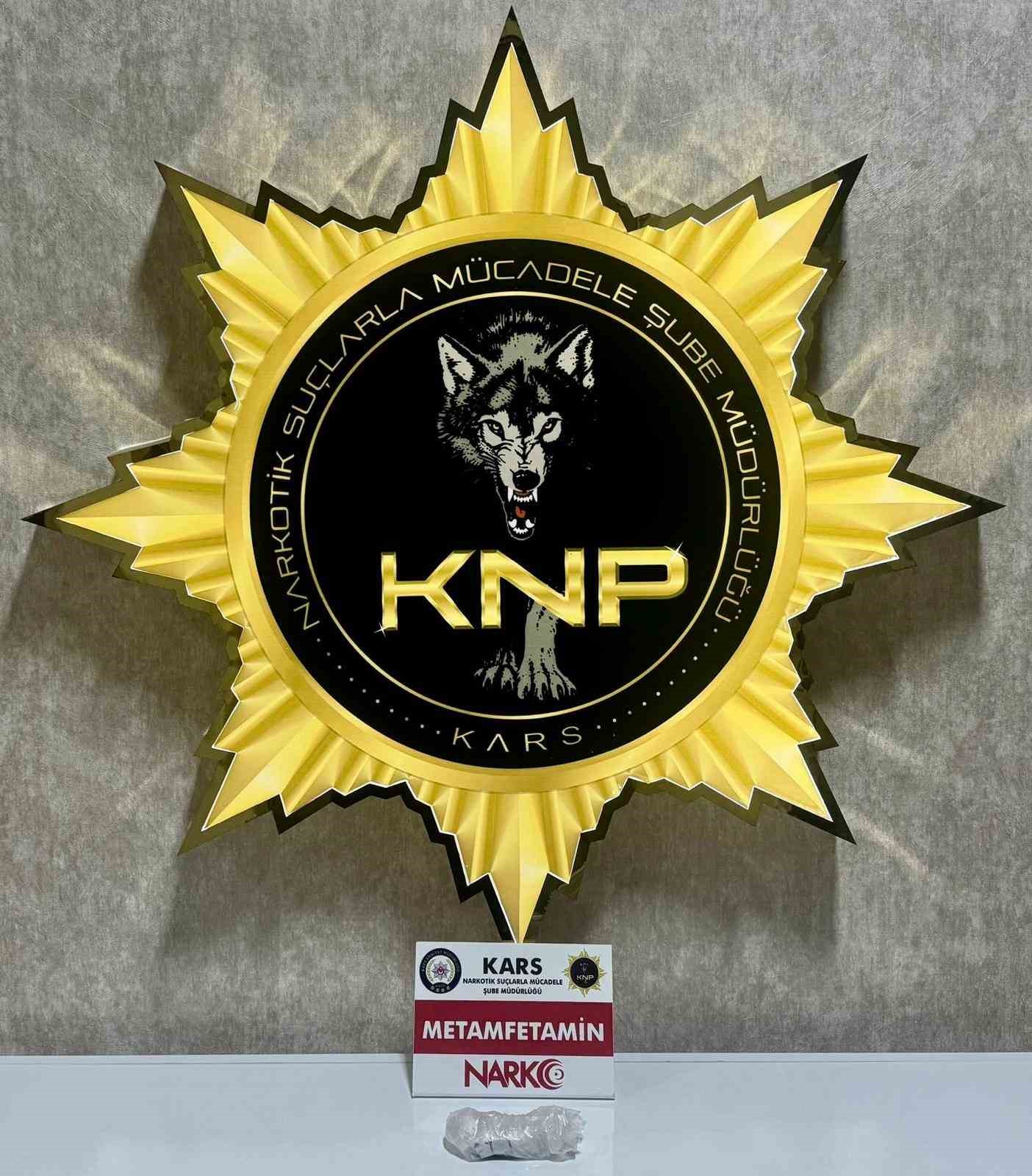 Kars’ta narkotik operasyonu: Metamfetamin ele geçirildi, 1 kişi tutuklandı
