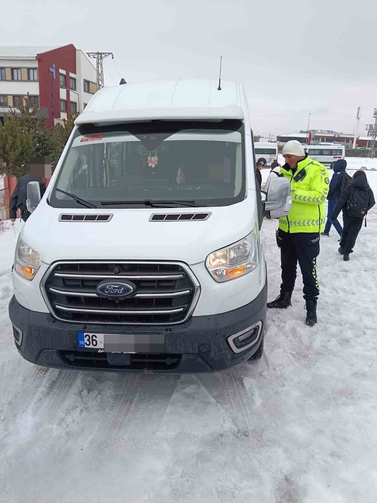 Kars’ta okul servislerine sıkı denetim
