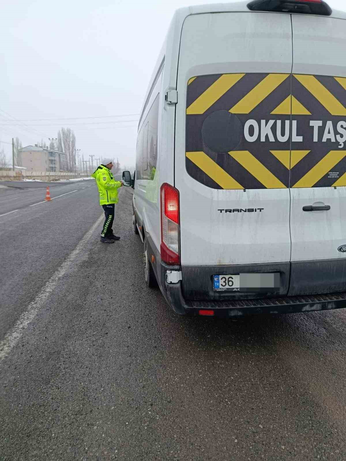 Kars’ta okul servislerine sıkı denetim
