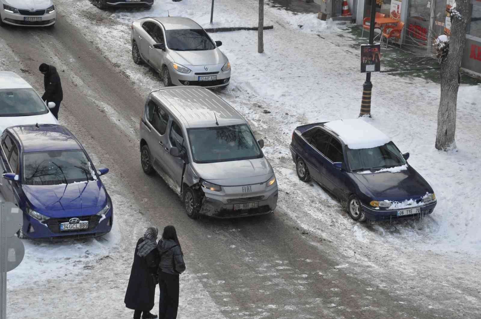 Kars’ta trafiğe kayıtlı araç sayısı 54 bin 850’ye ulaştı
