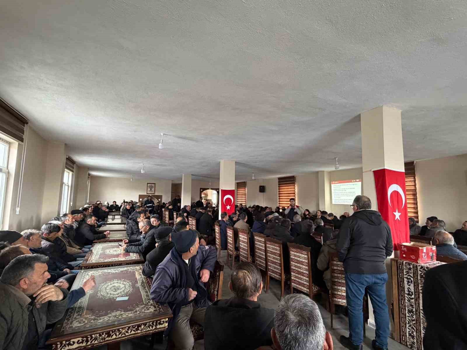 Kars’ta üreticilere bitki koruma eğitimi
