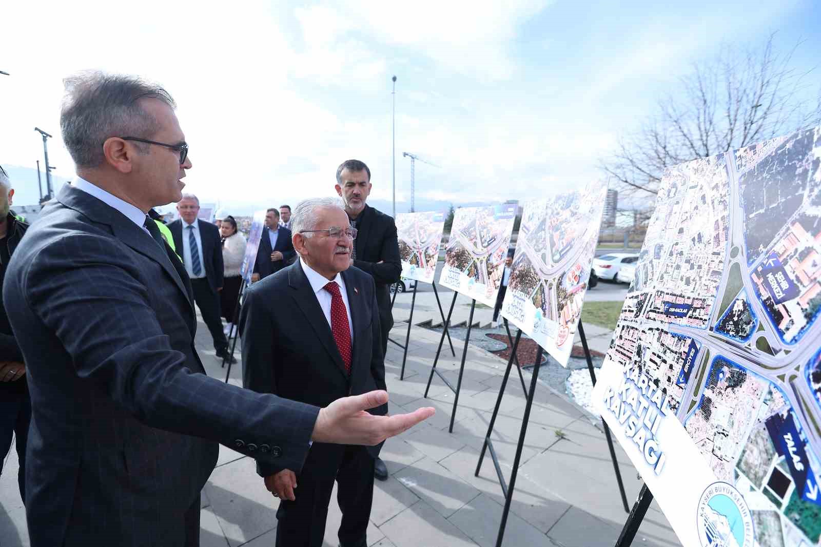 Kartal Kavşağı trafiğe kapanıyor
