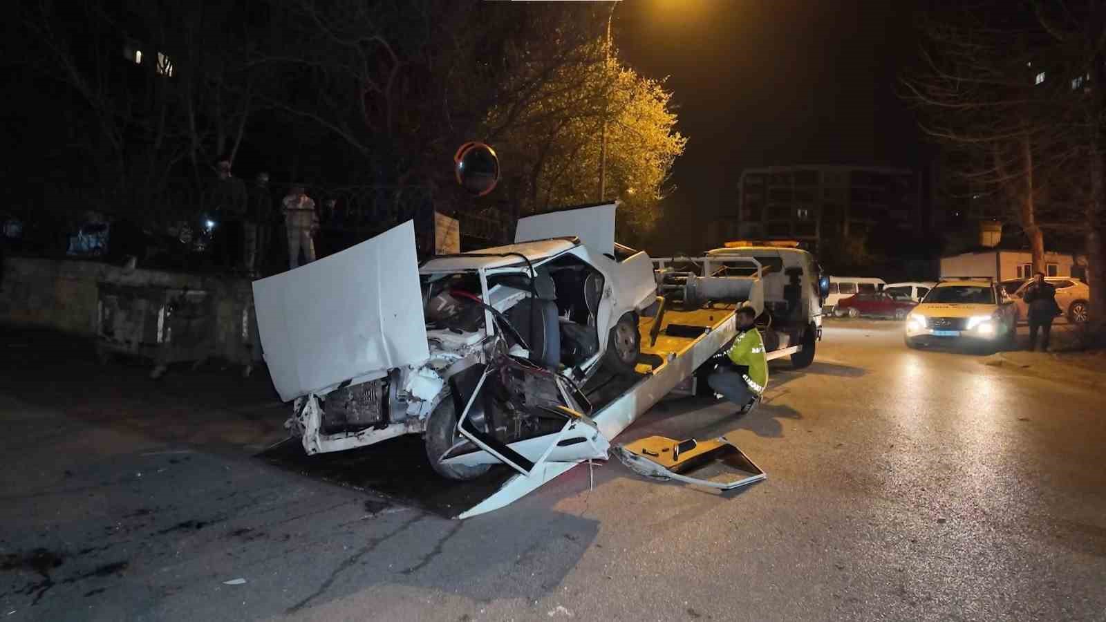 Kartal’da yokuş aşağı hız faciası: Sürücü hayatını kaybetti
