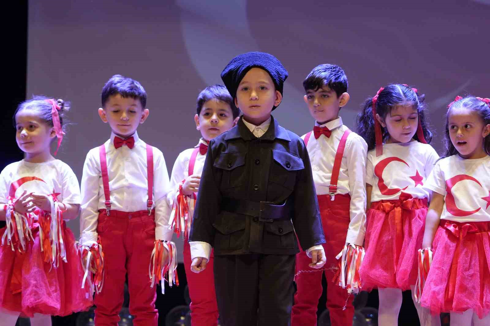 Kartal’daki kreşlerde 23 Nisan gururu: "Başkan Yüksel’in öncülüğünde çocuklarımız için çalışıyoruz"
